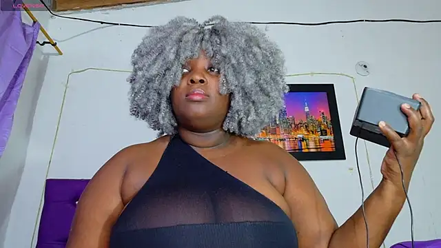 Snapshot of ebony_NeighborMoans chatting on 05/16/26, 03:03 ebony NeighborMoans online show from 05/16/26, 03:03
