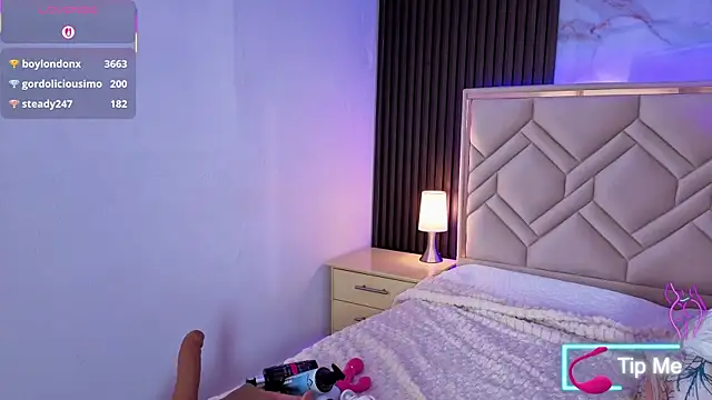 MiaaFarrel online show from 03/01/26, 07:10