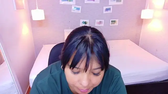 Snapshot of fat_naughtyass chatting on 05/18/26, 12:33 fat naughtyass online show from 05/18/26, 12:33