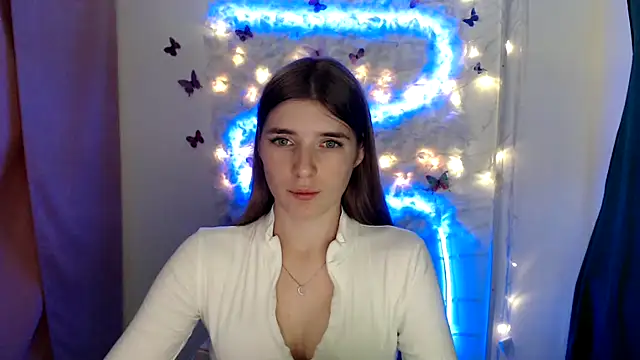 Snapshot of JuiceLips__ chatting on 09/16/25, 12:50 JuiceLips   online show from 09/16/25, 12:50