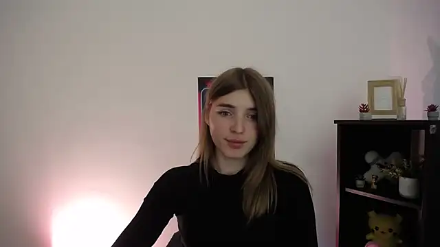 Snapshot of JuiceLips__ chatting on 09/24/25, 02:42 JuiceLips   online show from 09/24/25, 02:42