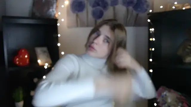 Snapshot of JuiceLips__ chatting on 10/21/25, 11:55 JuiceLips   online show from 10/21/25, 11:55