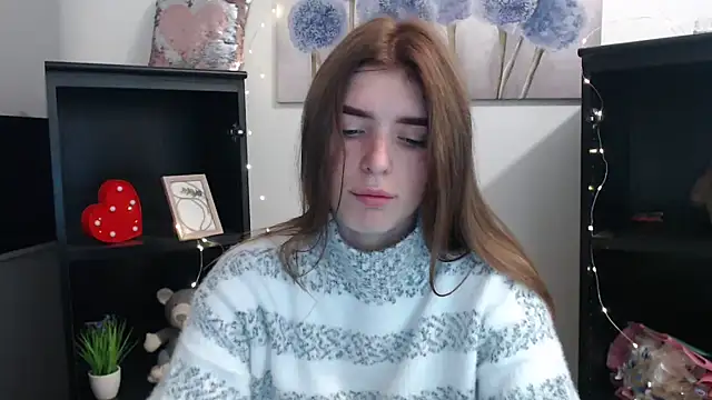 Snapshot of JuiceLips__ chatting on 10/23/25, 01:32 JuiceLips   online show from 10/23/25, 01:32