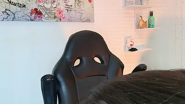 jennifer Scot online show from 12/03/25, 03:03