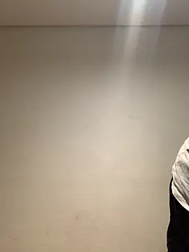 Snapshot of Mellow_Joe chatting on 10/31/25, 08:10 Mellow Joe online show from 10/31/25, 08:10