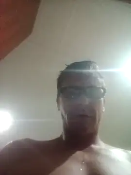 Snapshot of Rudie1 chatting on 09/14/25, 04:17 Rudie1 online show from 09/14/25, 04:17