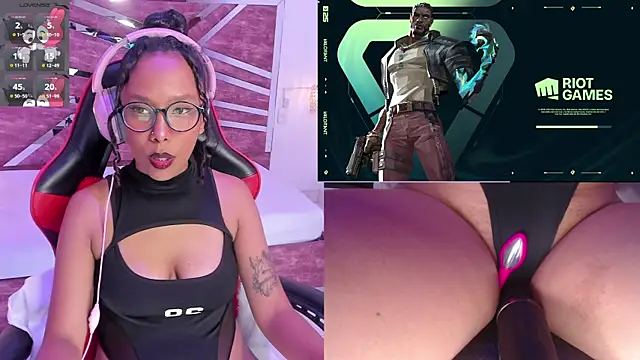 NovaLyn online show from 11/11/25, 04:45