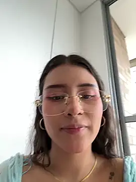 Snapshot of CatadeLuca chatting on 10/03/25, 12:24 CatadeLuca online show from 10/03/25, 12:24