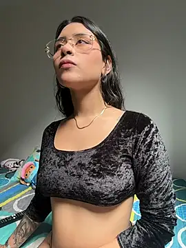 Snapshot of CatadeLuca chatting on 03/27/26, 04:18 CatadeLuca online show from 03/27/26, 04:18