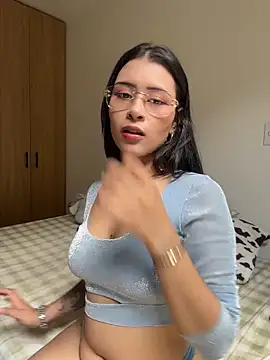 Snapshot of CatadeLuca chatting on 04/09/26, 05:29 CatadeLuca online show from 04/09/26, 05:29