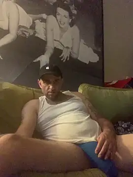 Snapshot of Hothotboyg chatting on 10/23/25, 12:32 Hothotboyg online show from 10/23/25, 12:32