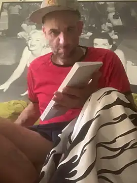 Snapshot of Hothotboyg chatting on 03/23/26, 08:57 Hothotboyg online show from 03/23/26, 08:57