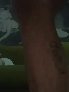 Snapshot of Hothotboyg chatting on 04/14/26, 12:38 Hothotboyg online show from 04/14/26, 12:38