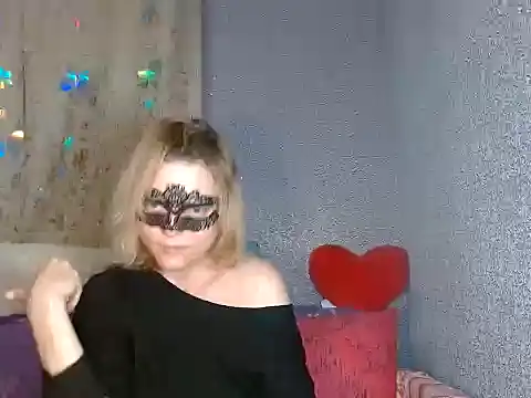 Miss Nona online show from 11/10/25, 03:22