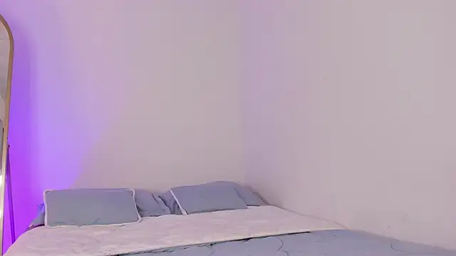 elzafuentes1 online show from 02/20/26, 08:09