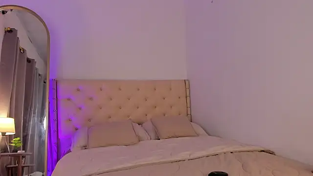 elzafuentes1 online show from 03/05/26, 08:16