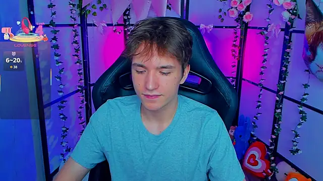 Snapshot of Ethan_Rivers chatting on 09/16/25, 06:03 Ethan Rivers online show from 09/16/25, 06:03