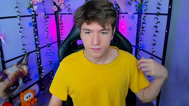 Snapshot of Ethan_Rivers chatting on 09/21/25, 05:42 Ethan Rivers online show from 09/21/25, 05:42