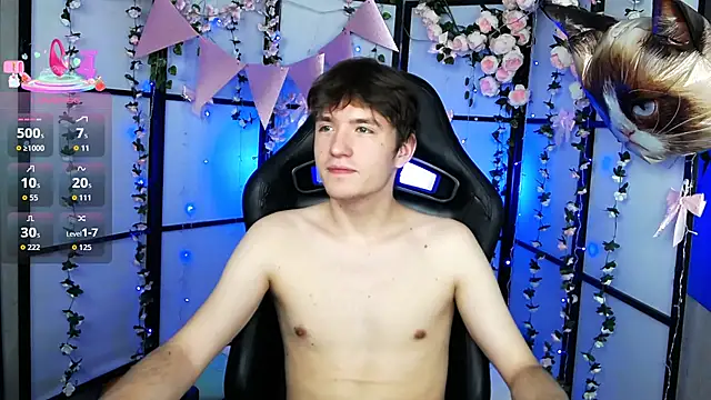 Snapshot of Ethan_Rivers chatting on 09/28/25, 05:46 Ethan Rivers online show from 09/28/25, 05:46