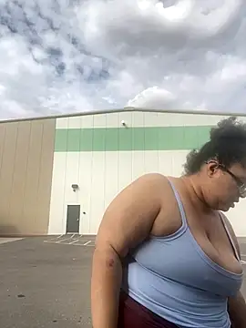 Snapshot of wishuhope4 chatting on 10/10/25, 09:25 wishuhope4 online show from 10/10/25, 09:25