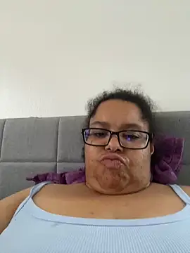 Snapshot of wishuhope4 chatting on 12/21/25, 11:23 wishuhope4 online show from 12/21/25, 11:23