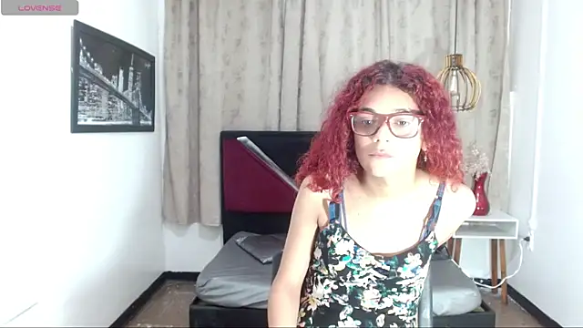 Snapshot of luisa__torres chatting on 05/28/26, 03:04 luisa torres online show from 05/28/26, 03:04