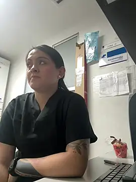 Snapshot of marianm29 chatting on 03/08/26, 02:15 marianm29 online show from 03/08/26, 02:15