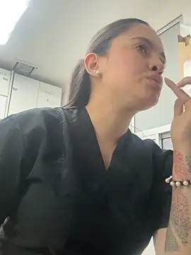 Snapshot of marianm29 chatting on 04/10/26, 12:49 marianm29 online show from 04/10/26, 12:49