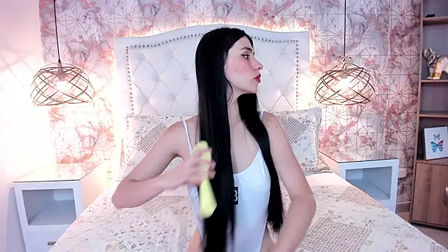 Snapshot of ScarletMore chatting on 03/30/26, 01:23 ScarletMore online show from 03/30/26, 01:23