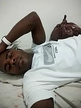 Snapshot of _yefez chatting on 09/27/25, 02:49 yefez online show from 09/27/25, 02:49