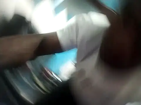 Snapshot of _yefez chatting on 12/21/25, 09:55 yefez online show from 12/21/25, 09:55