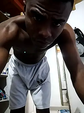 Snapshot of _yefez chatting on 04/16/26, 10:45 yefez online show from 04/16/26, 10:45