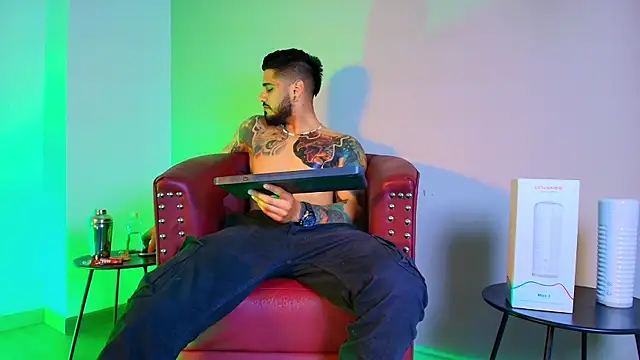 amodeus bael  online show from 09/12/25, 02:22