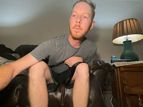 Snapshot of Chazington90 chatting on 09/15/25, 02:33 Chazington90 online show from 09/15/25, 02:33