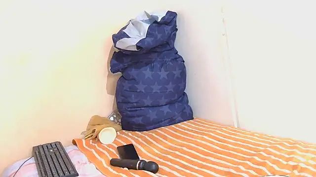 Snapshot of EbonyPhatBooty chatting on 10/24/25, 06:10 EbonyPhatBooty online show from 10/24/25, 06:10