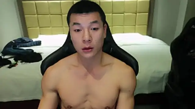 Snapshot of AAASuck chatting on 12/05/25, 02:58 AAASuck online show from 12/05/25, 02:58