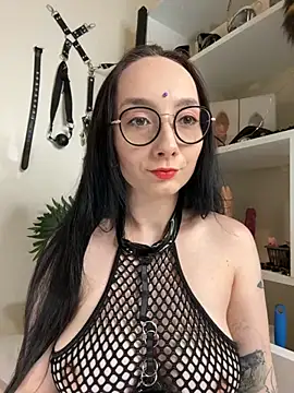 Jinhee Tiny online show from 10/06/25, 09:07