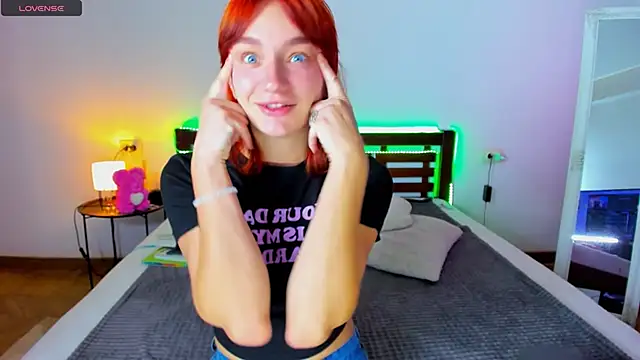 ArinaWinss online show from 09/15/25, 06:02