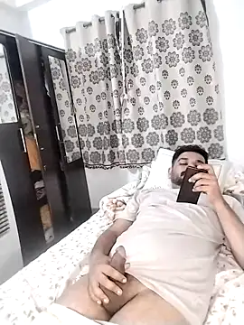 Snapshot of avi007p chatting on 03/16/26, 02:21 avi007p online show from 03/16/26, 02:21