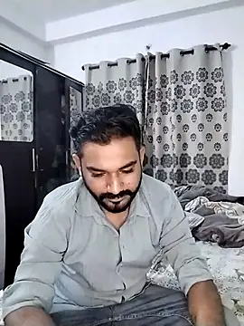 Snapshot of avi007p chatting on 03/25/26, 06:14 avi007p online show from 03/25/26, 06:14