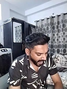 Snapshot of avi007p chatting on 03/31/26, 07:14 avi007p online show from 03/31/26, 07:14