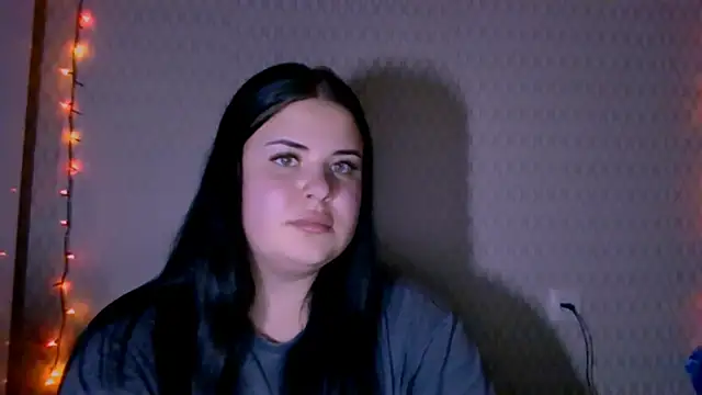 Snapshot of _Trisha_li chatting on 11/30/25, 05:17 Trisha li online show from 11/30/25, 05:17