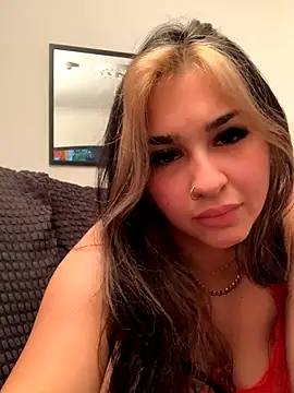 BrunetteBrat-xo online show from 09/28/25, 10:04