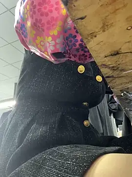 Snapshot of DHJM168 chatting on 11/14/25, 12:53 DHJM168 online show from 11/14/25, 12:53