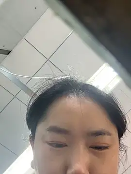 Snapshot of DHJM168 chatting on 11/22/25, 02:10 DHJM168 online show from 11/22/25, 02:10