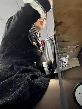 Snapshot of DHJM168 chatting on 12/05/25, 12:52 DHJM168 online show from 12/05/25, 12:52