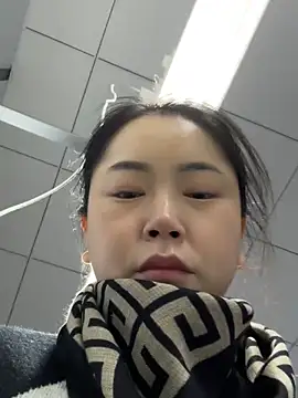 Snapshot of DHJM168 chatting on 12/16/25, 01:21 DHJM168 online show from 12/16/25, 01:21