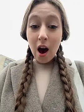 FroggyAnna online show from 10/05/25, 02:15