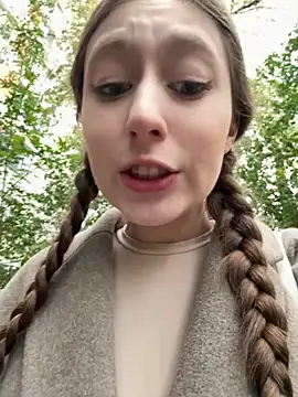 FroggyAnna online show from 10/10/25, 02:05