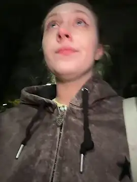 FroggyAnna online show from 10/29/25, 03:58